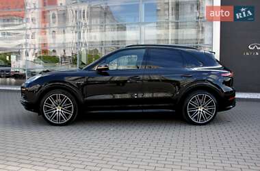 Внедорожник / Кроссовер Porsche Cayenne 2020 в 