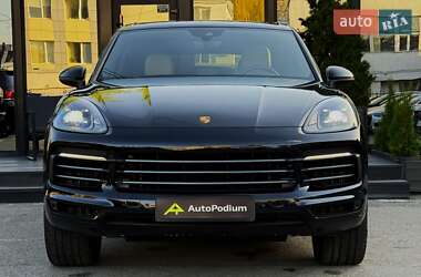 Позашляховик / Кросовер Porsche Cayenne 2021 в 