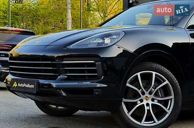 Позашляховик / Кросовер Porsche Cayenne 2021 в 