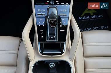 Позашляховик / Кросовер Porsche Cayenne 2021 в 