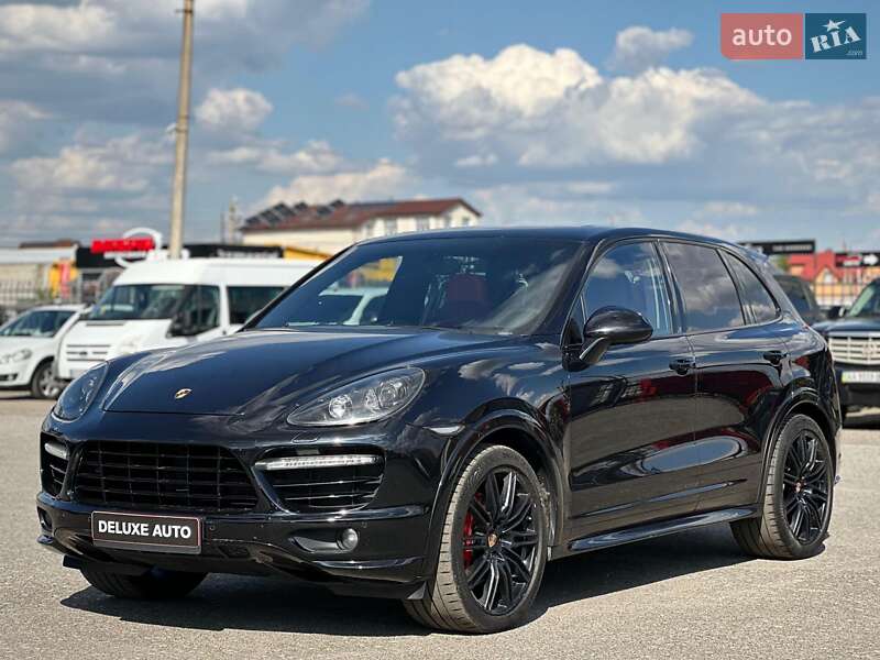 Внедорожник / Кроссовер Porsche Cayenne 2014 в Киеве