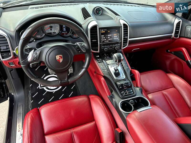 Внедорожник / Кроссовер Porsche Cayenne 2014 в Киеве