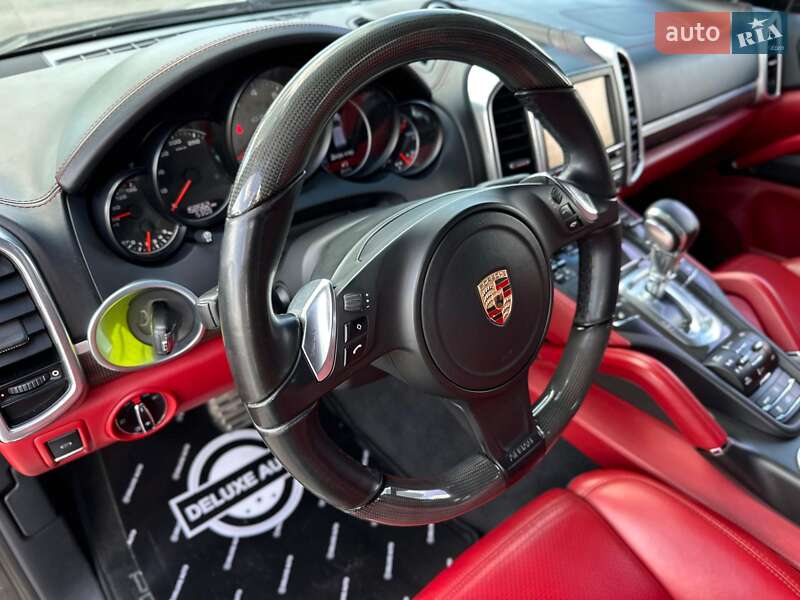 Внедорожник / Кроссовер Porsche Cayenne 2014 в Киеве
