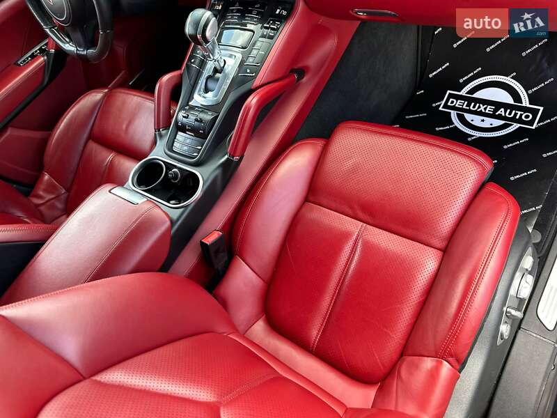 Внедорожник / Кроссовер Porsche Cayenne 2014 в Киеве