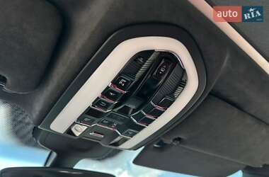 Внедорожник / Кроссовер Porsche Cayenne 2014 в 