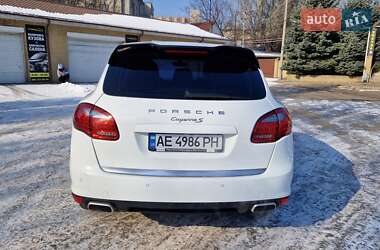 Внедорожник / Кроссовер Porsche Cayenne 2013 в 