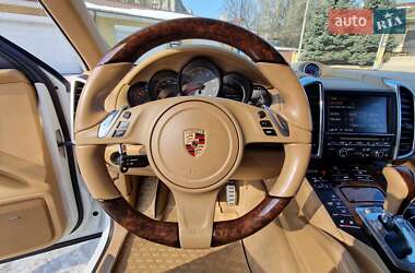 Внедорожник / Кроссовер Porsche Cayenne 2013 в 