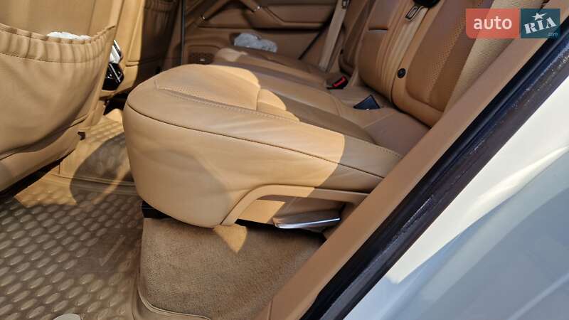 Внедорожник / Кроссовер Porsche Cayenne 2013 в Днепре