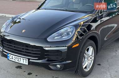 Внедорожник / Кроссовер Porsche Cayenne 2017 в 