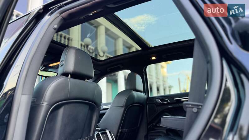 Внедорожник / Кроссовер Porsche Cayenne 2017 в Черкассах