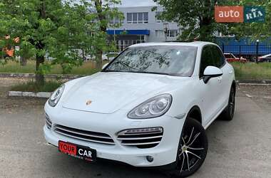 Внедорожник / Кроссовер Porsche Cayenne 2014 в 