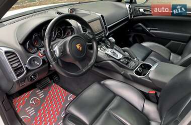Внедорожник / Кроссовер Porsche Cayenne 2014 в 