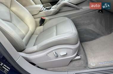 Внедорожник / Кроссовер Porsche Cayenne 2011 в 