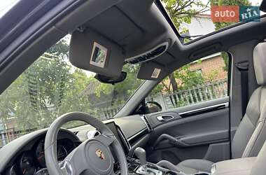 Внедорожник / Кроссовер Porsche Cayenne 2011 в 