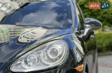Позашляховик / Кросовер Porsche Cayenne 2010 в 