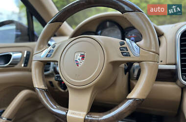 Позашляховик / Кросовер Porsche Cayenne 2010 в 