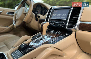 Позашляховик / Кросовер Porsche Cayenne 2010 в 