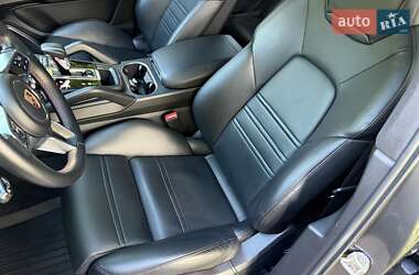 Позашляховик / Кросовер Porsche Cayenne 2019 в 
