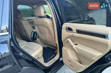 Внедорожник / Кроссовер Porsche Cayenne 2012 в 