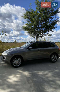 Внедорожник / Кроссовер Porsche Cayenne 2010 в 