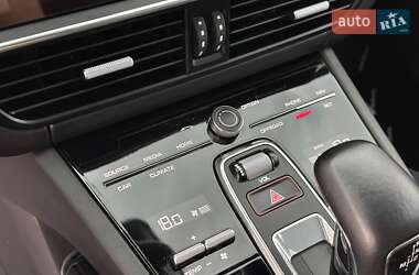 Внедорожник / Кроссовер Porsche Cayenne 2021 в 