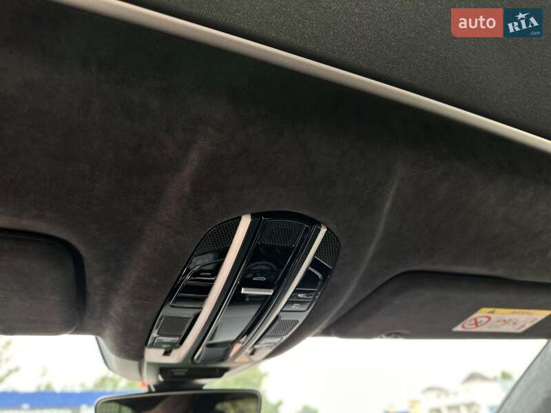 Позашляховик / Кросовер Porsche Cayenne 2021 в Києві