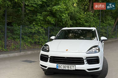 Внедорожник / Кроссовер Porsche Cayenne 2021 в 