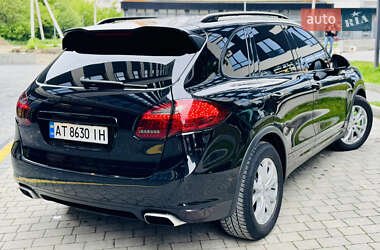 Внедорожник / Кроссовер Porsche Cayenne 2011 в 