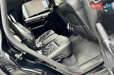 Внедорожник / Кроссовер Porsche Cayenne 2011 в 