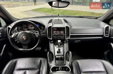 Внедорожник / Кроссовер Porsche Cayenne 2011 в 