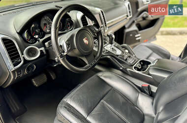 Внедорожник / Кроссовер Porsche Cayenne 2011 в 
