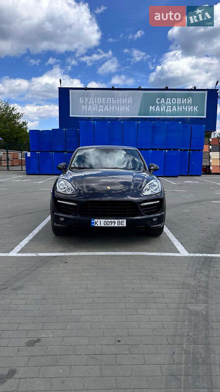 Внедорожник / Кроссовер Porsche Cayenne 2013 в 