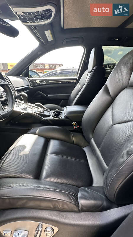 Внедорожник / Кроссовер Porsche Cayenne 2013 в Белой Церкви