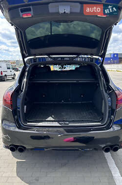 Внедорожник / Кроссовер Porsche Cayenne 2013 в 