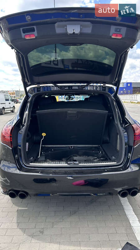 Внедорожник / Кроссовер Porsche Cayenne 2013 в Белой Церкви