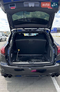 Внедорожник / Кроссовер Porsche Cayenne 2013 в 