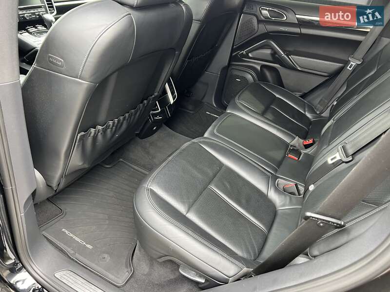 Внедорожник / Кроссовер Porsche Cayenne 2010 в Киеве фото 18 Внедорожник / Кроссовер Porsche Cayenne 2010 в Киеве