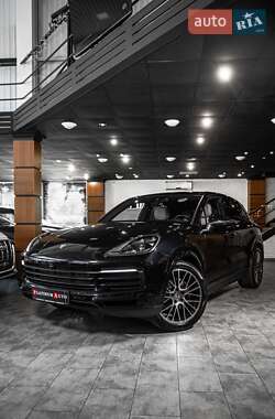 Позашляховик / Кросовер Porsche Cayenne 2020 в 