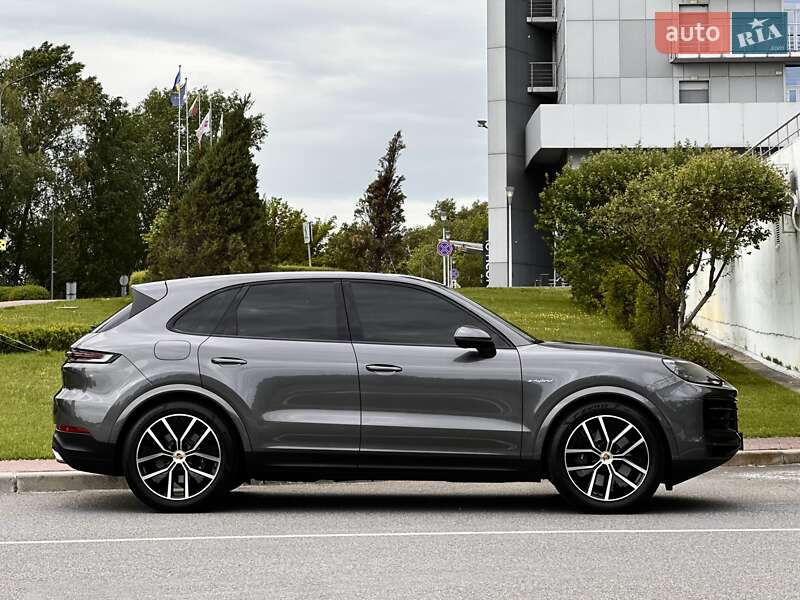 Позашляховик / Кросовер Porsche Cayenne 2024 в Києві