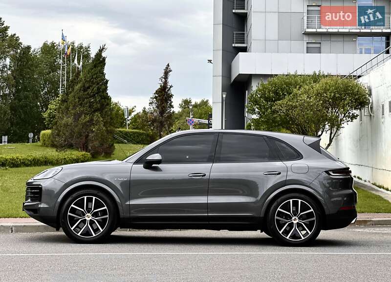 Позашляховик / Кросовер Porsche Cayenne 2024 в Києві