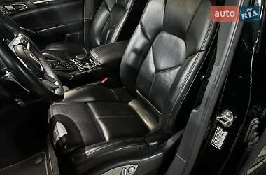 Позашляховик / Кросовер Porsche Cayenne 2015 в 