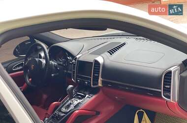 Внедорожник / Кроссовер Porsche Cayenne 2013 в 