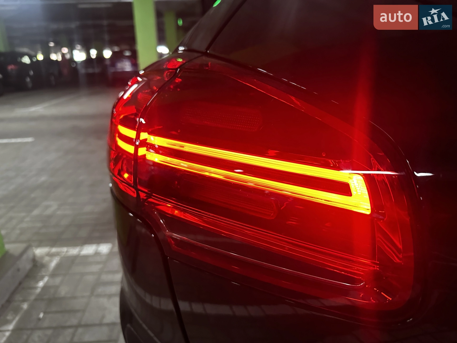 2015 Porsche Cayenne - мініатюра 44