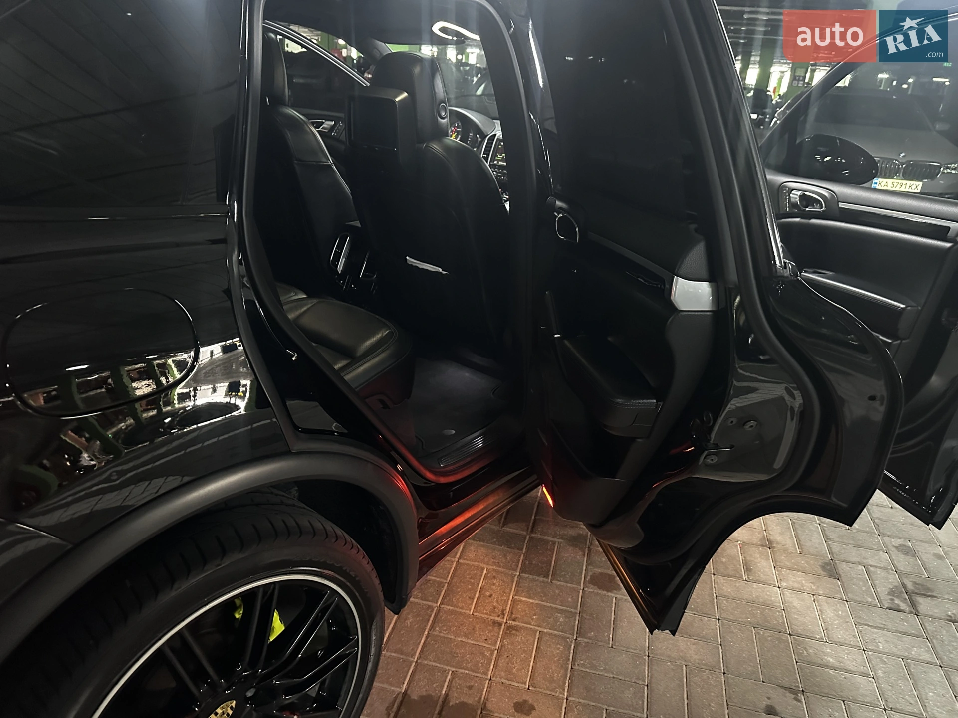 2015 Porsche Cayenne - мініатюра 18