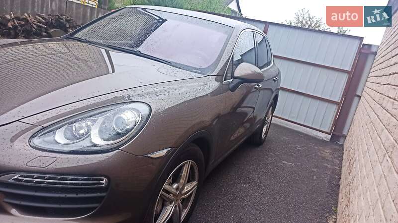 Внедорожник / Кроссовер Porsche Cayenne 2012 в Харькове