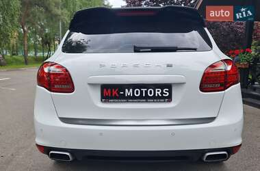 Внедорожник / Кроссовер Porsche Cayenne 2013 в 