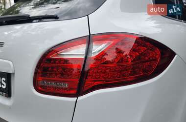 Внедорожник / Кроссовер Porsche Cayenne 2013 в 