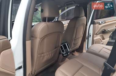 Внедорожник / Кроссовер Porsche Cayenne 2013 в 