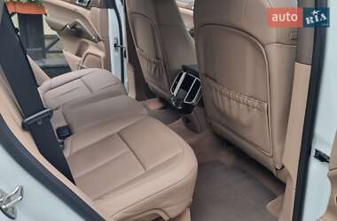 Внедорожник / Кроссовер Porsche Cayenne 2013 в 