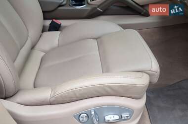 Внедорожник / Кроссовер Porsche Cayenne 2013 в 